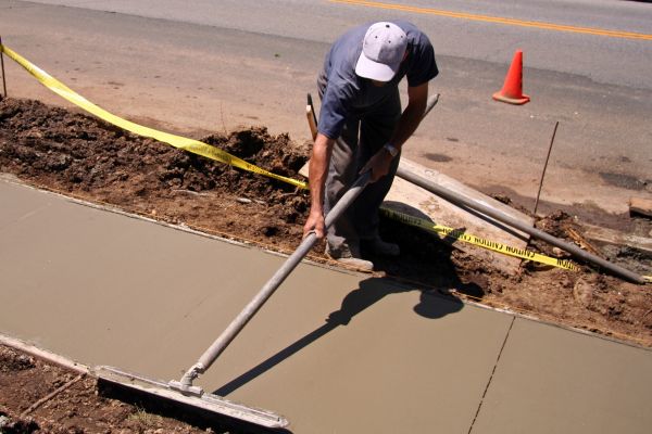 Sidewalk Pouring in North Charleston
